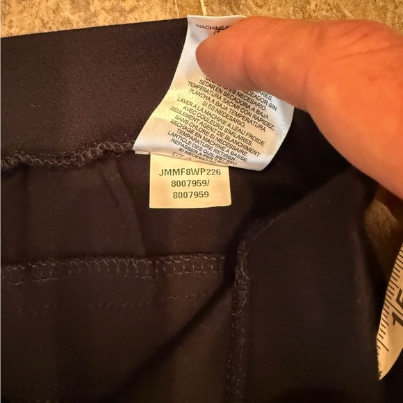 Jones New York Black Relaxed Dress Pants Slimming Stretch Gold Rivets Pull On SM - Picture 7 of 13